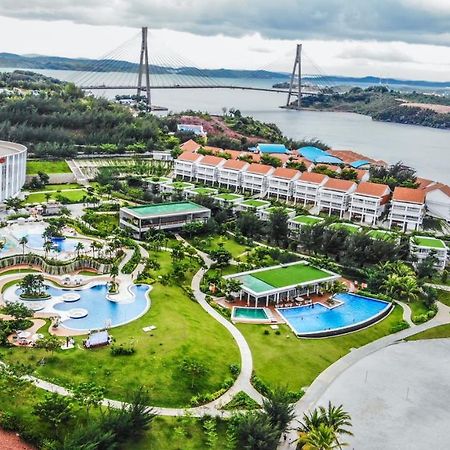 Harris Resort Barelang Batam Sagulung Extérieur photo