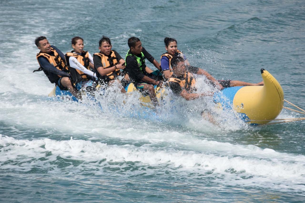 Harris Resort Barelang Batam Sagulung Extérieur photo